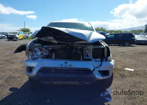 2012 Toyota Tacoma Prerunner V6 z USA, uszkodzony, nr VIN 3TMJU4GN9CM131642